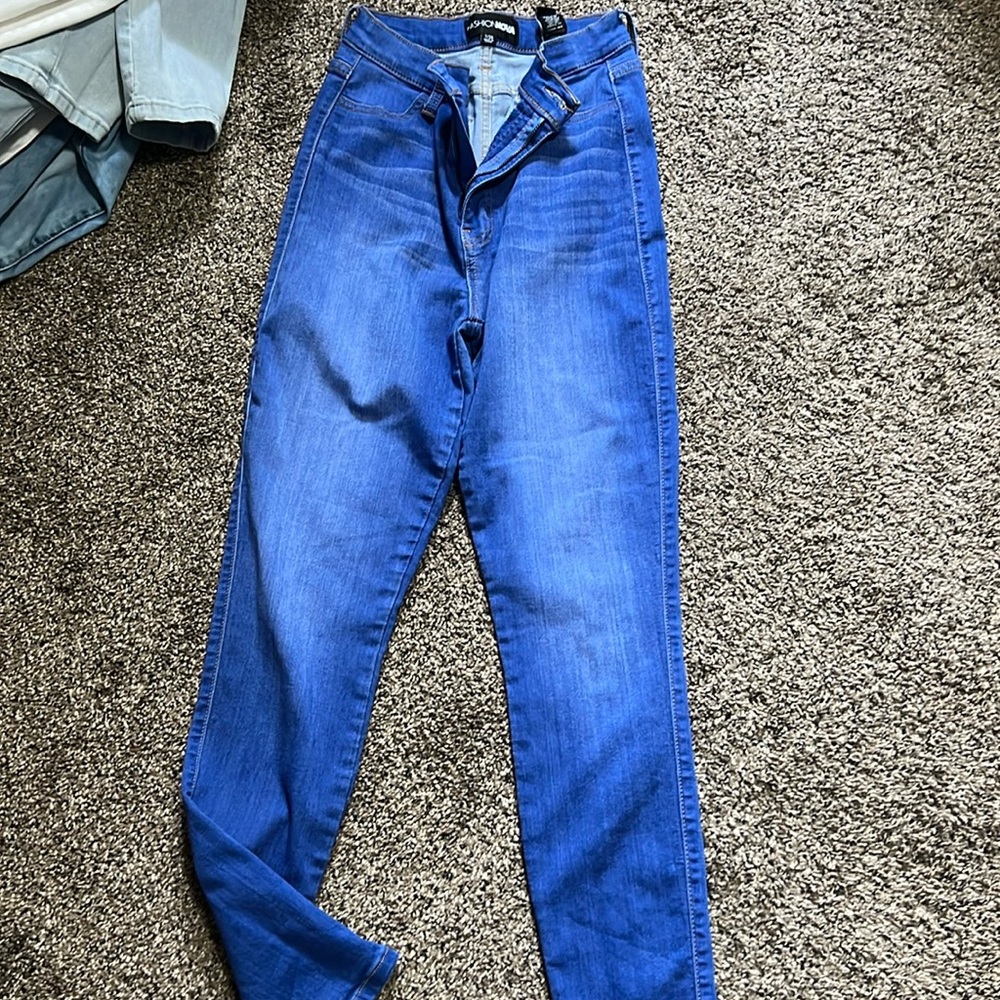 Fashion nova, stretch jeggings.